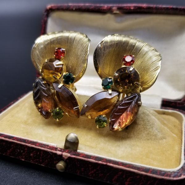 50 60 s JULIANA フローラル 植物モチーフ ヴィンテージ クリップイヤリング ゴールドトーン ブラウン マーキスラインストーン Y 16-O