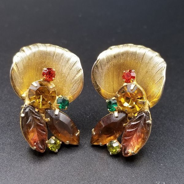 50 60 s JULIANA フローラル 植物モチーフ ヴィンテージ クリップイヤリング ゴールドトーン ブラウン マーキスラインストーン Y 16-O