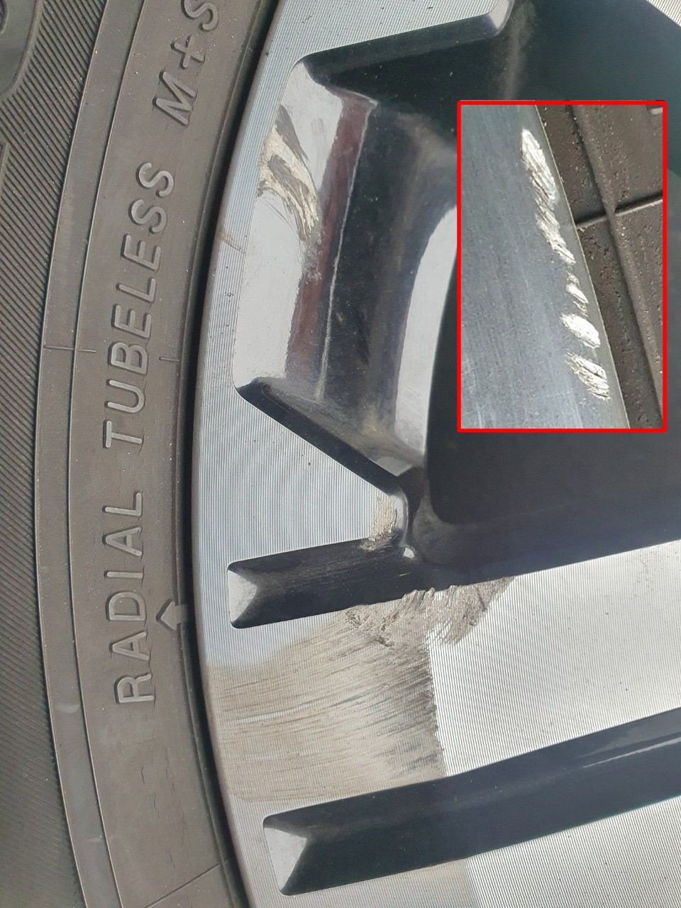 2019年式 三菱 デリカD5 純正 ホイールとタイヤ 4本セット☆18×7J +38