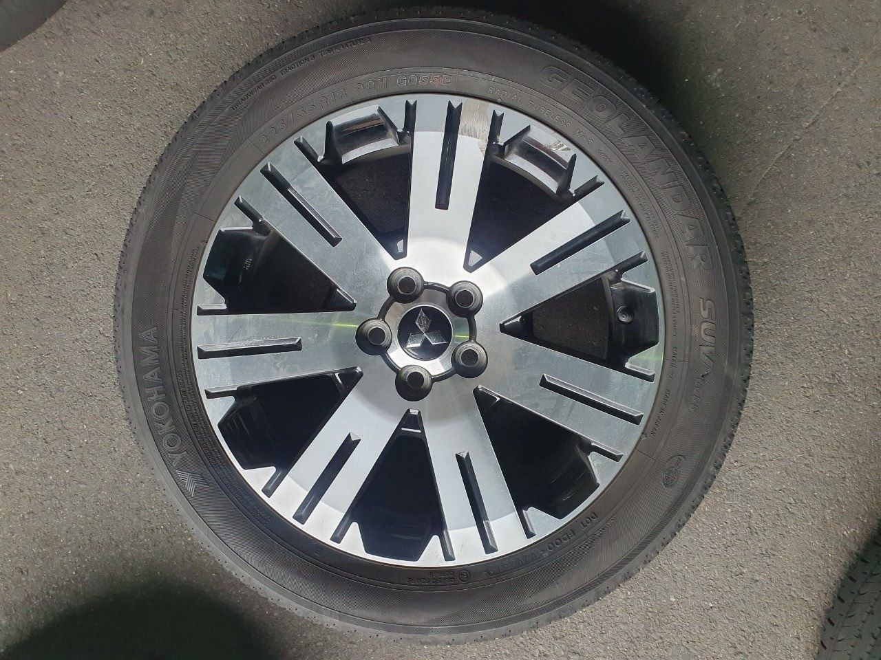 ⭐️三菱 デリカ D5 純正ホイール 4本ジオランダー225/55R18⭐️ ヨコハマ ジオランダーSUV G055 225/55R18 /三菱純正 デリカD：5 7.0J+