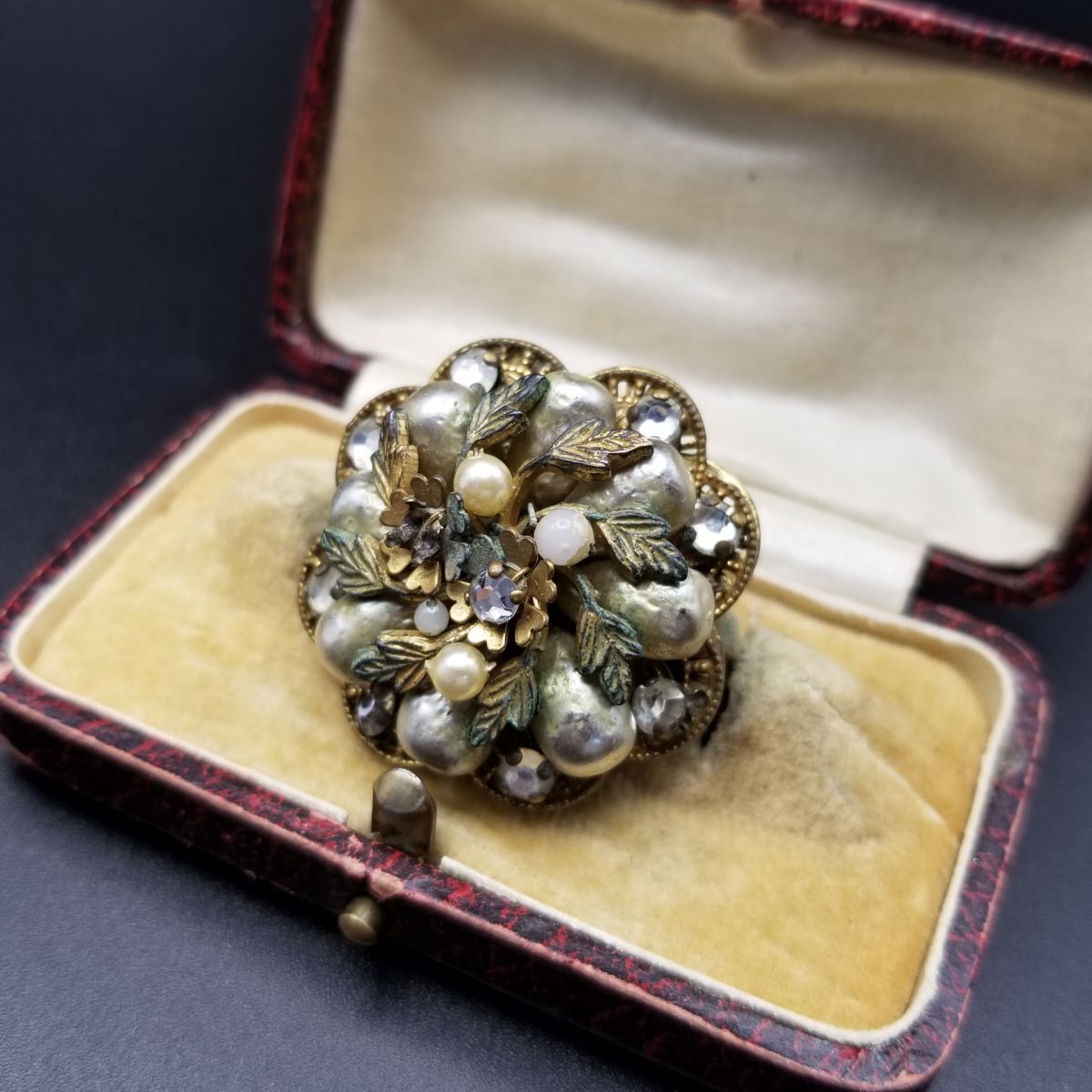 Robert DeMario NYC バロックパール フローラル装飾 ヴィンテージ ブローチ クラシカル エレガント グレー 上品 Y 16-W