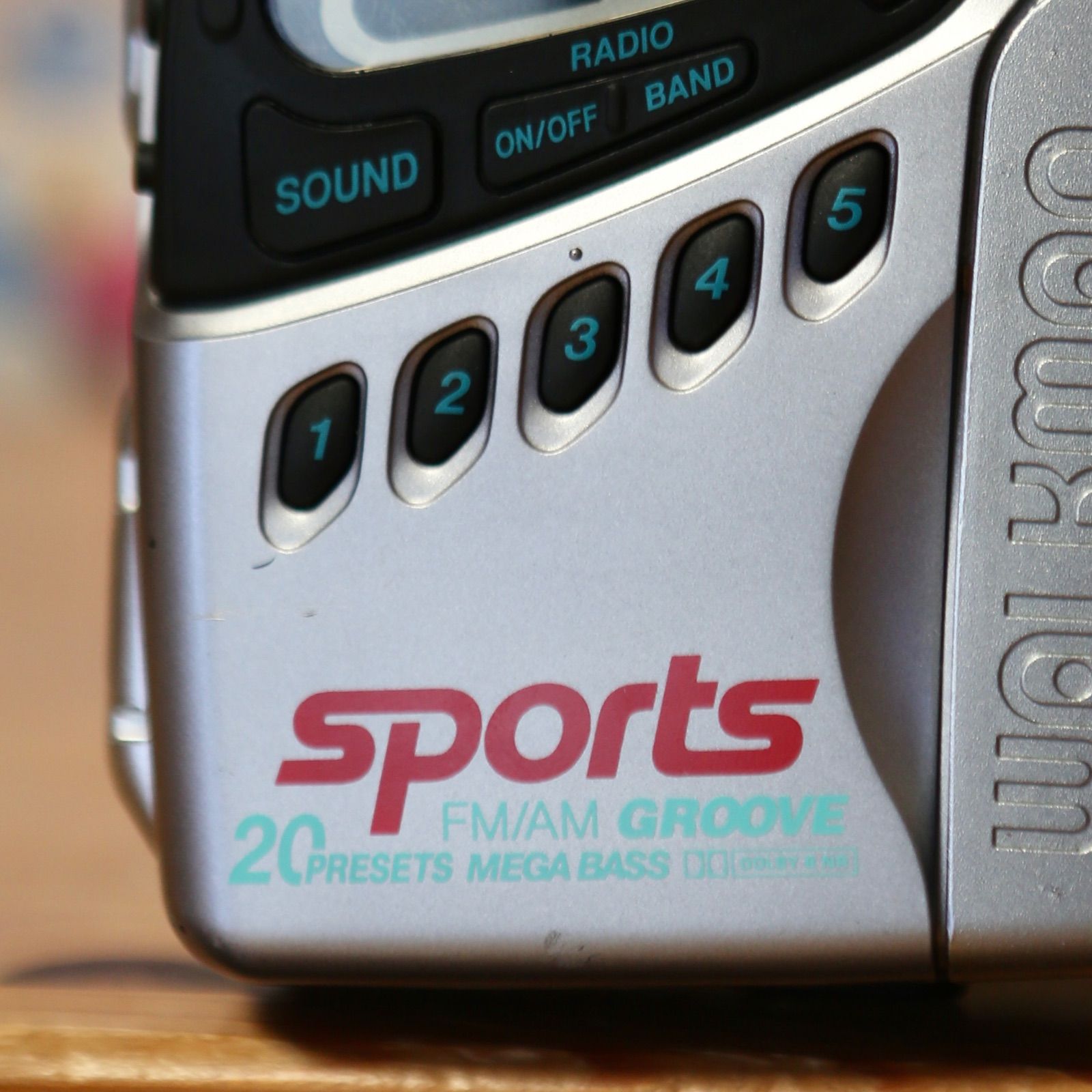 SONY SPORTS WALKMAN WM-FS1 MEGABASS搭載 防滴仕様 ウォークマン
