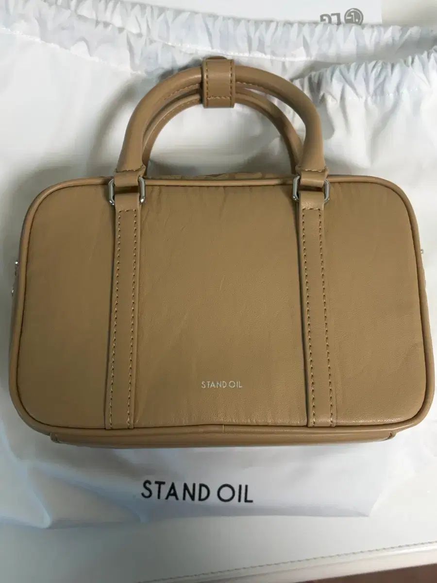 スタンドオイル トゥー バッグ サンド