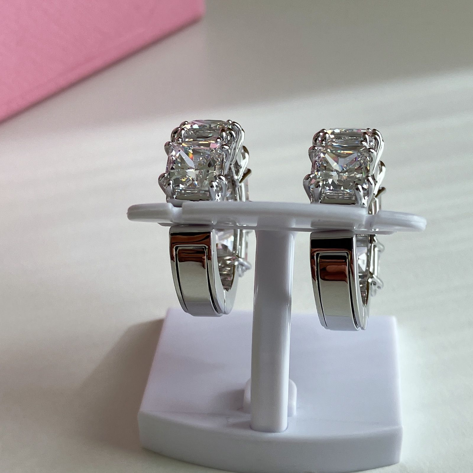 SWAROVSKI スワロフスキー Matrix クリップイヤリング - メルカリ