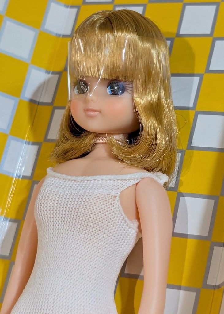 リトルファクトリー リカちゃんキャッスル 20人のお人形服作家とリカ