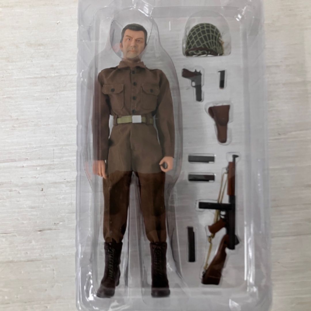 サイバーホビー 1 6 WWII France 1944 U.S.Army 35 th Infantry Division Private フィギュア