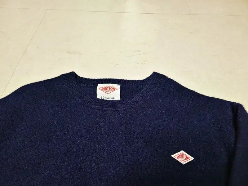 ダントン ネイビー クロップドウールニット ポール1254