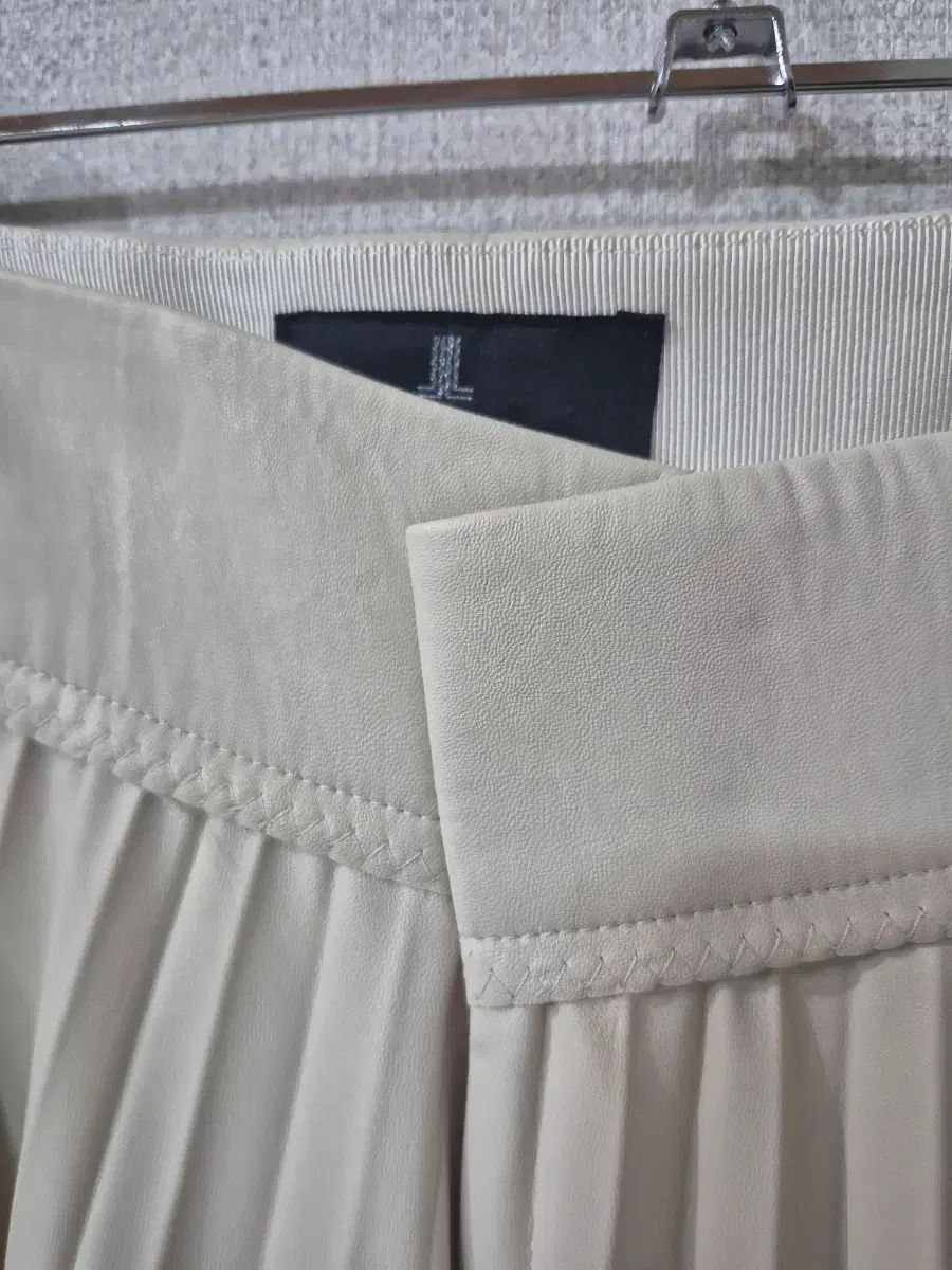 ランバン レザースカート