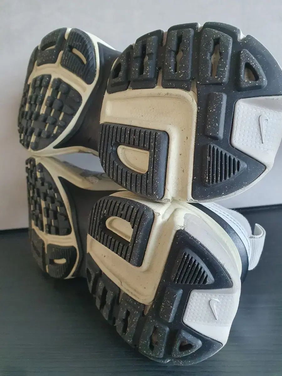  ナイキ V 2 K RUN サミット 白 235 その他 靴