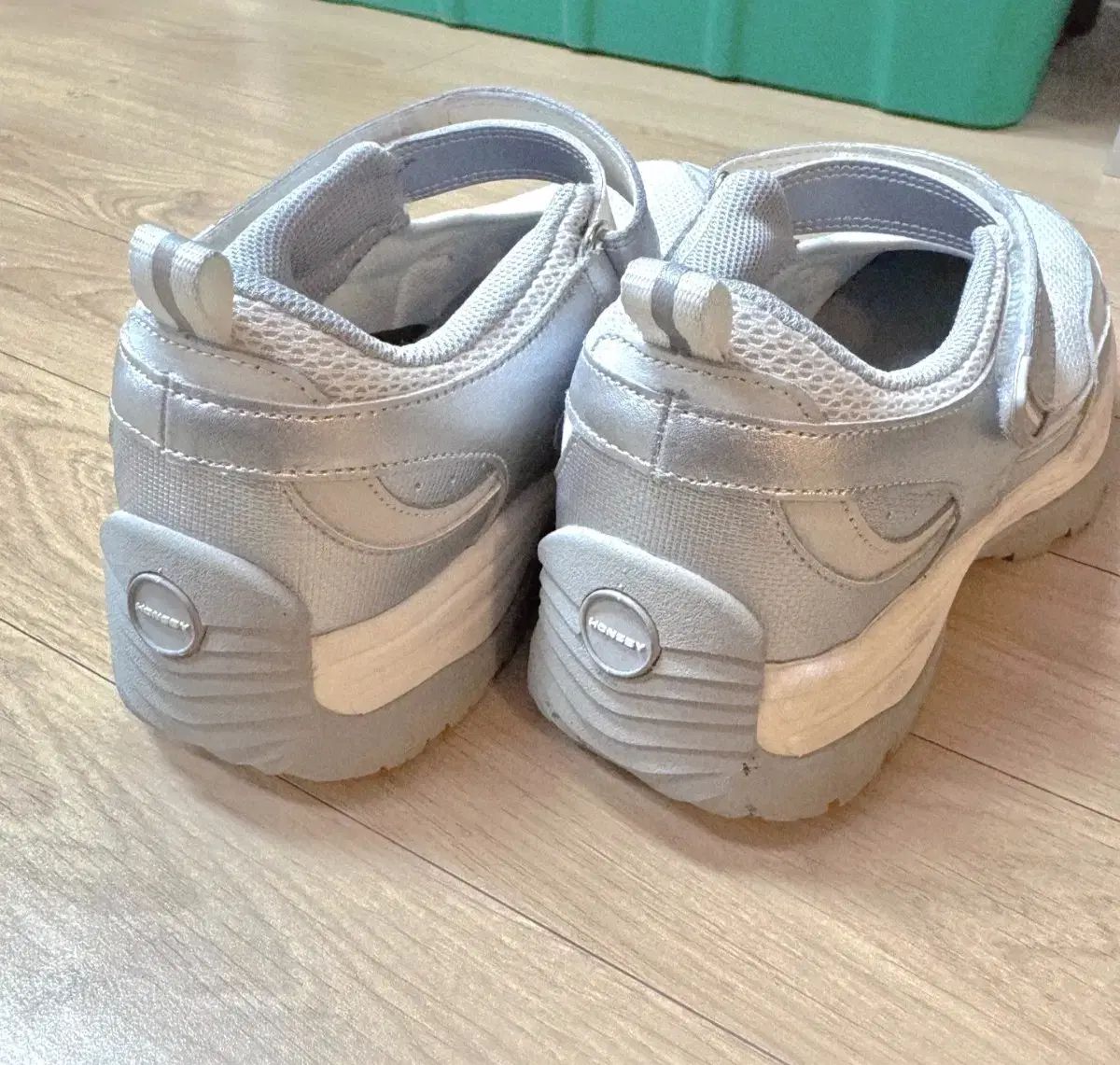 240 Honsby ダーリングハーバー メリージェーン スニーカー シルバー レディース