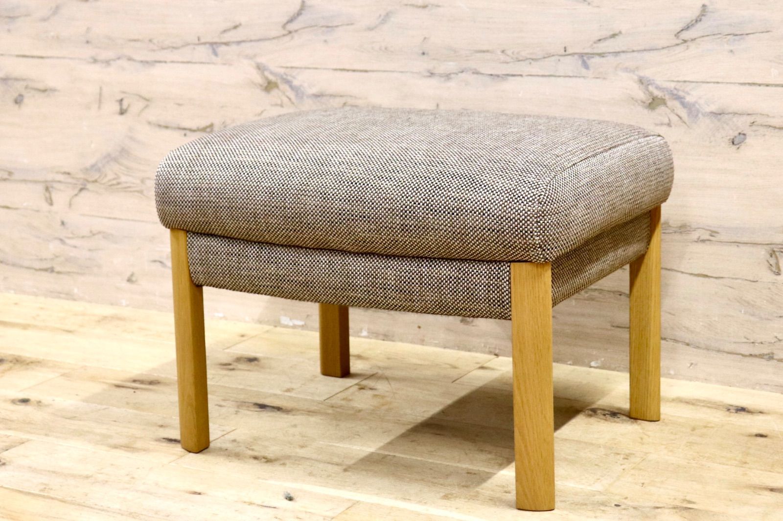 GMHS571A○karimoku / カリモク オットマン スツール フット Karimoku オットマン ご紹介いたします！