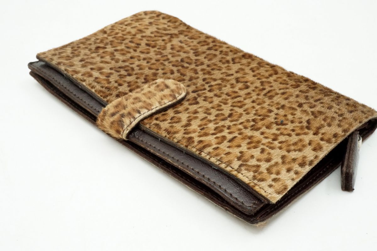 ボッテガ ヴェネタ 二つ折り 長財布 ウォレット レオパード柄 ハラコ ファー レザー 茶 ブラウン BOTTEGA VENETA 4833 k 二つ折り財布 折り財布 小物