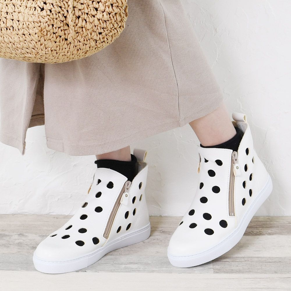 大野詩織 ボナベンチュラ❤️スマホショルダーストラップ　しいちゃんコラボ 大野詩織さん（しーちゃん/しぃちゃん） 鈴木亜美さんのコラボiPhone