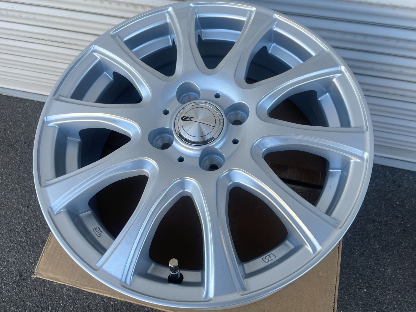 ウェッズ weds アルミホイール 15 5 J 4 H 100 42 シルバー 1台分 軽自動車〜コンパクトカー用 15インチ