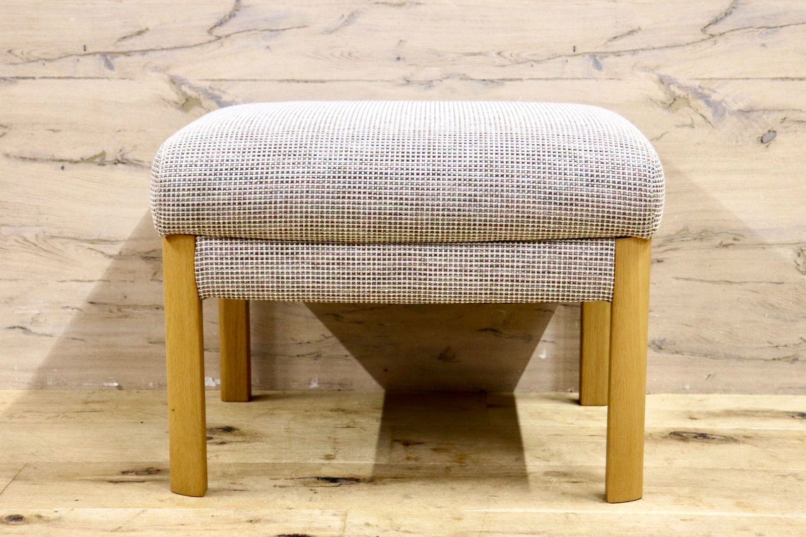 GMHS571A○karimoku / カリモク オットマン スツール フット GMIS190A○karimoku / カリモク オットマン スツール ファブリック