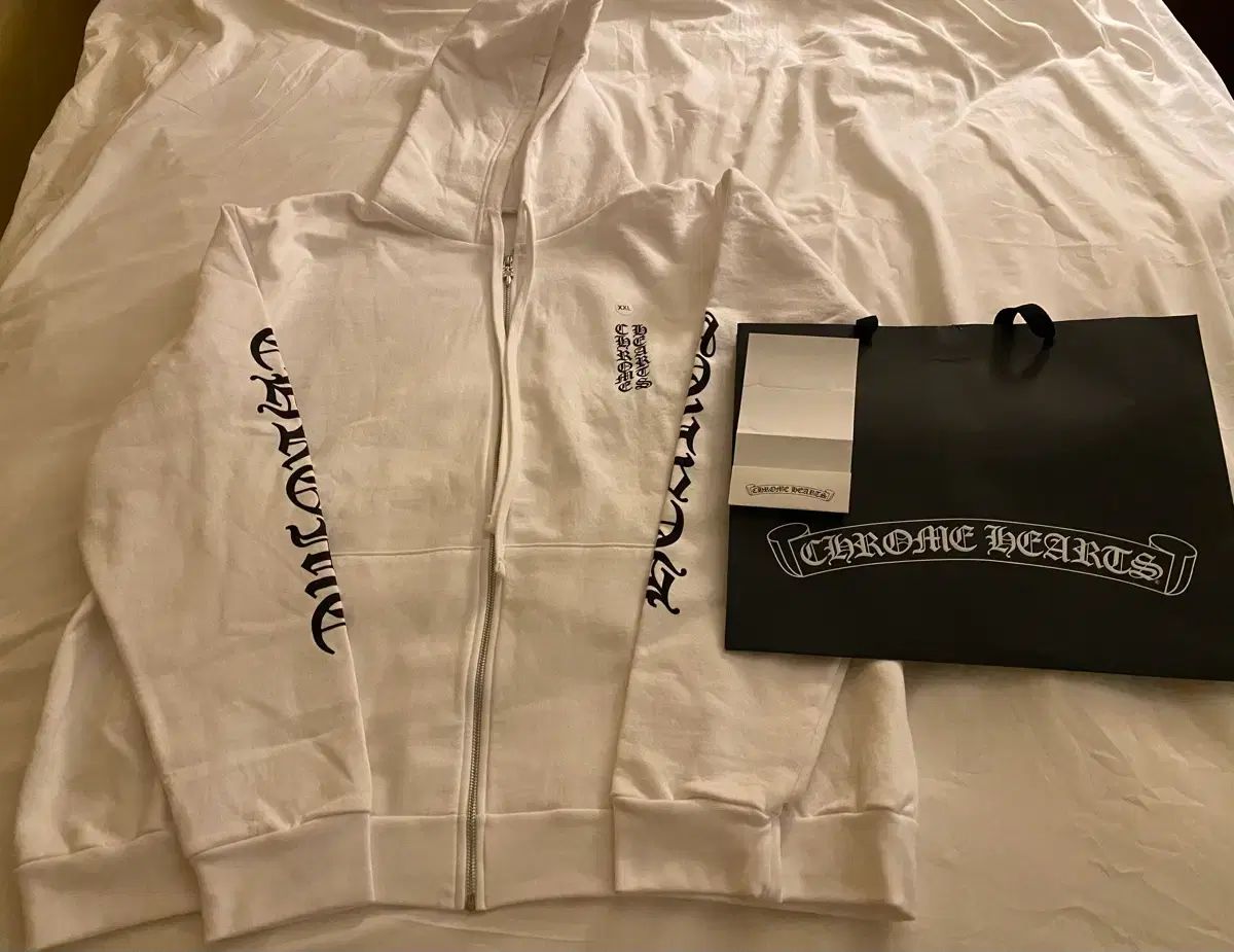 XXL CHROME HEARTS クロムハーツ バーティカルロゴ フードジップアップ