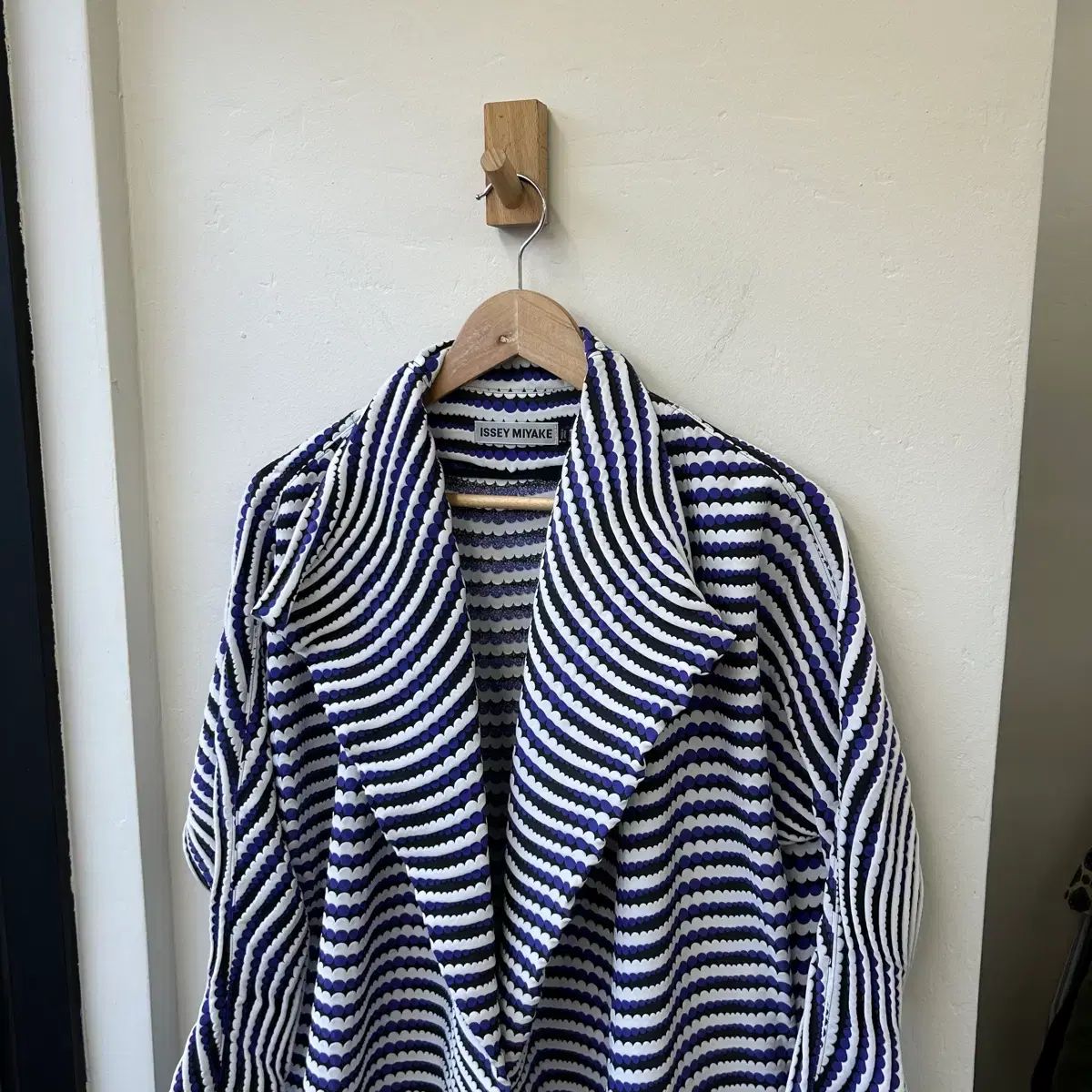 18S/S ISSEY MIYAKE イッセイミヤケ ロングコート - メルカリ