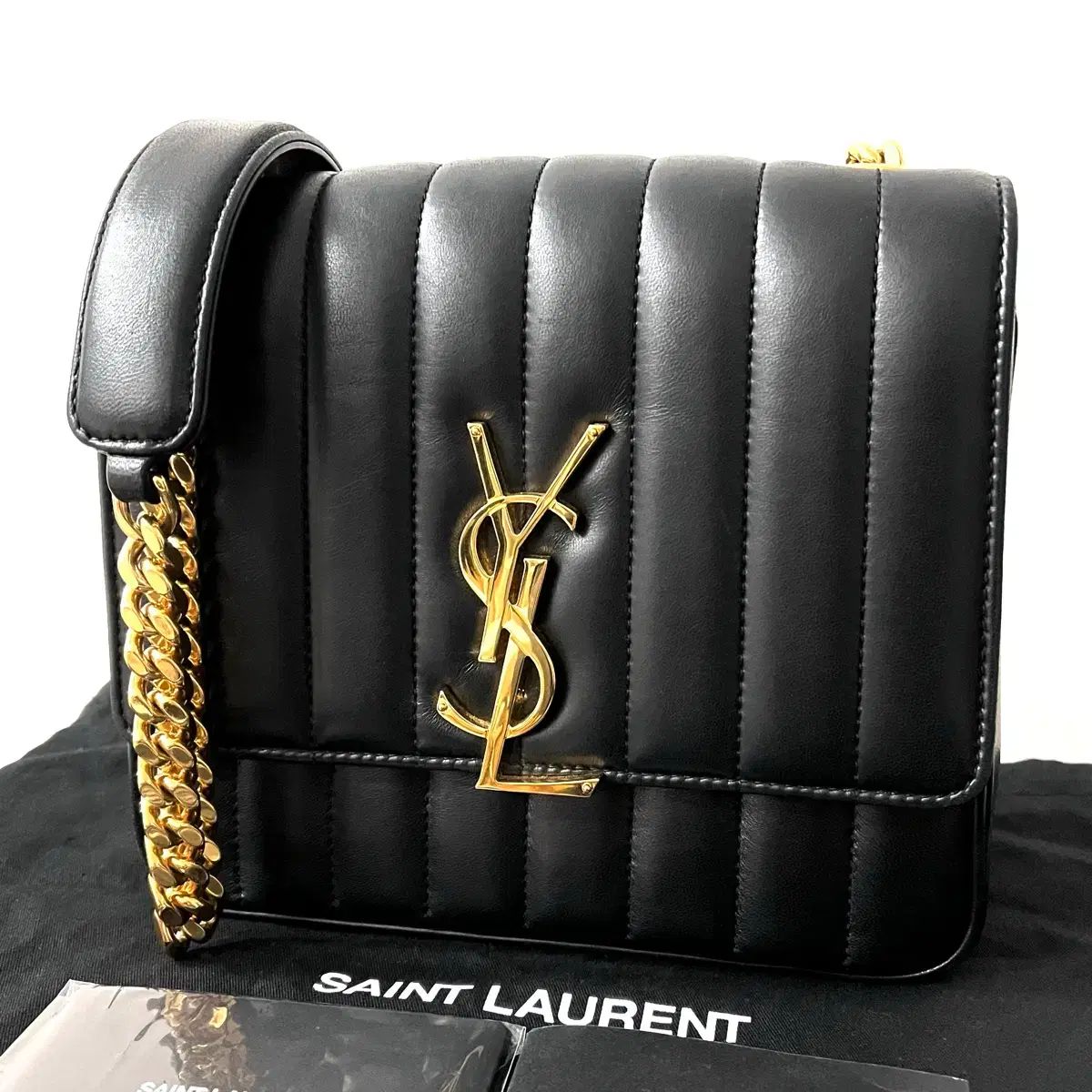 A級 Saint Laurent サンローラン VIKI チェーン クロスバッグ ブラック