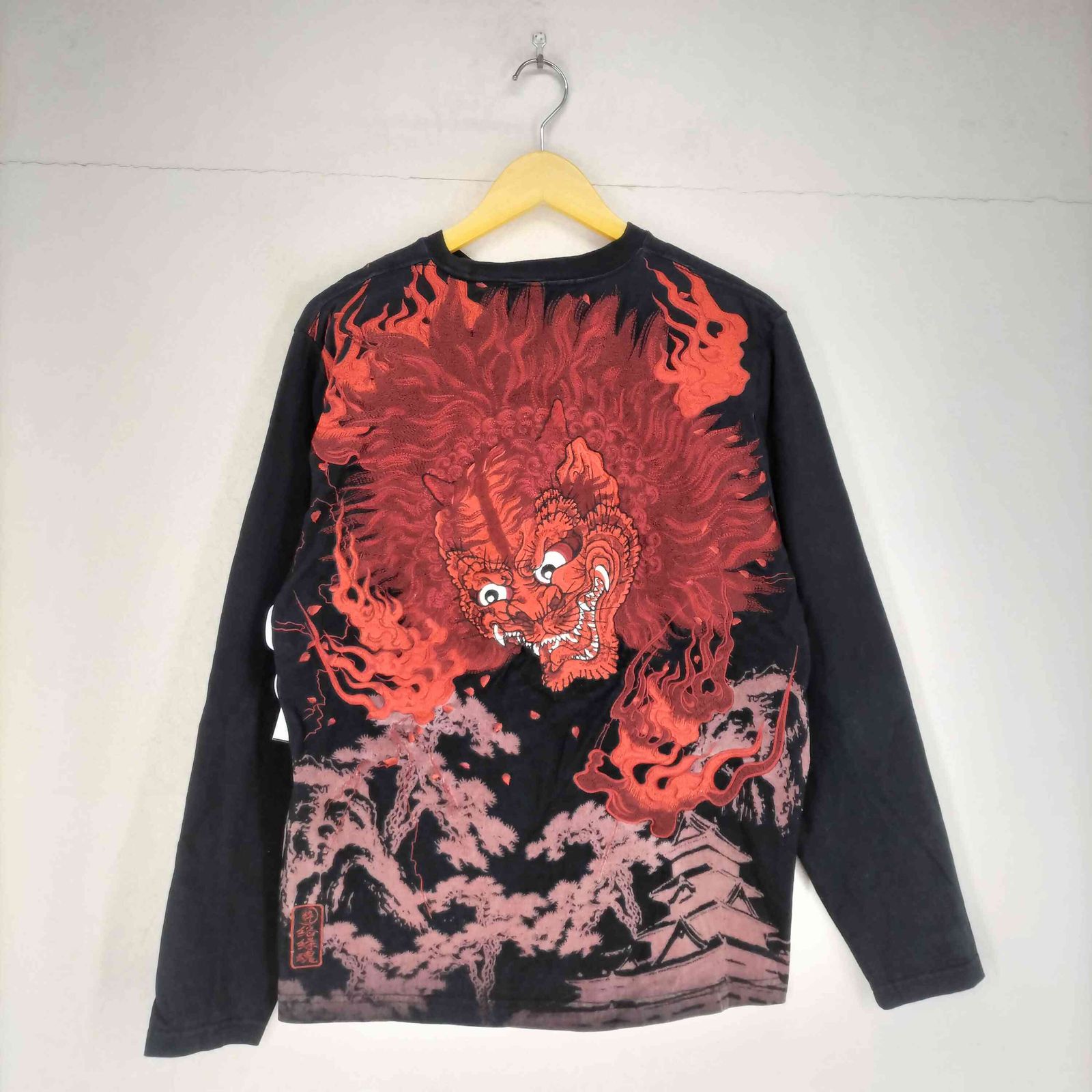 絡繰魂(カラクリダマシイ) 粋 酒呑童子 刺繍 L/Sカットソー メンズ JPN：L 【中古】【ブランド古着バズストア】 カラクリダマシイ 絡繰魂 粋 酒呑童子 刺繍 L/Sカットソー メンズ JPN