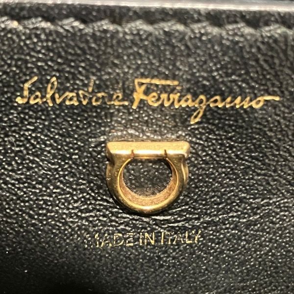 バッグ ハンドバッグ