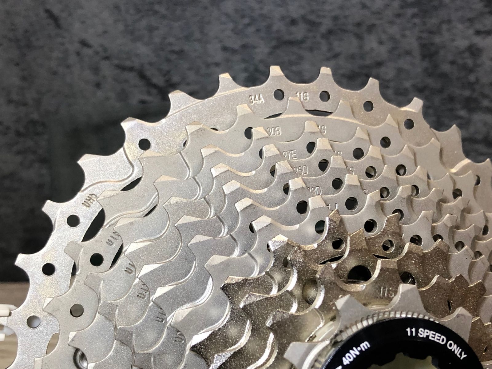 JS383 シマノ お買い得品 SHIMANO CS-HG800-11 スプロケット 11-34T