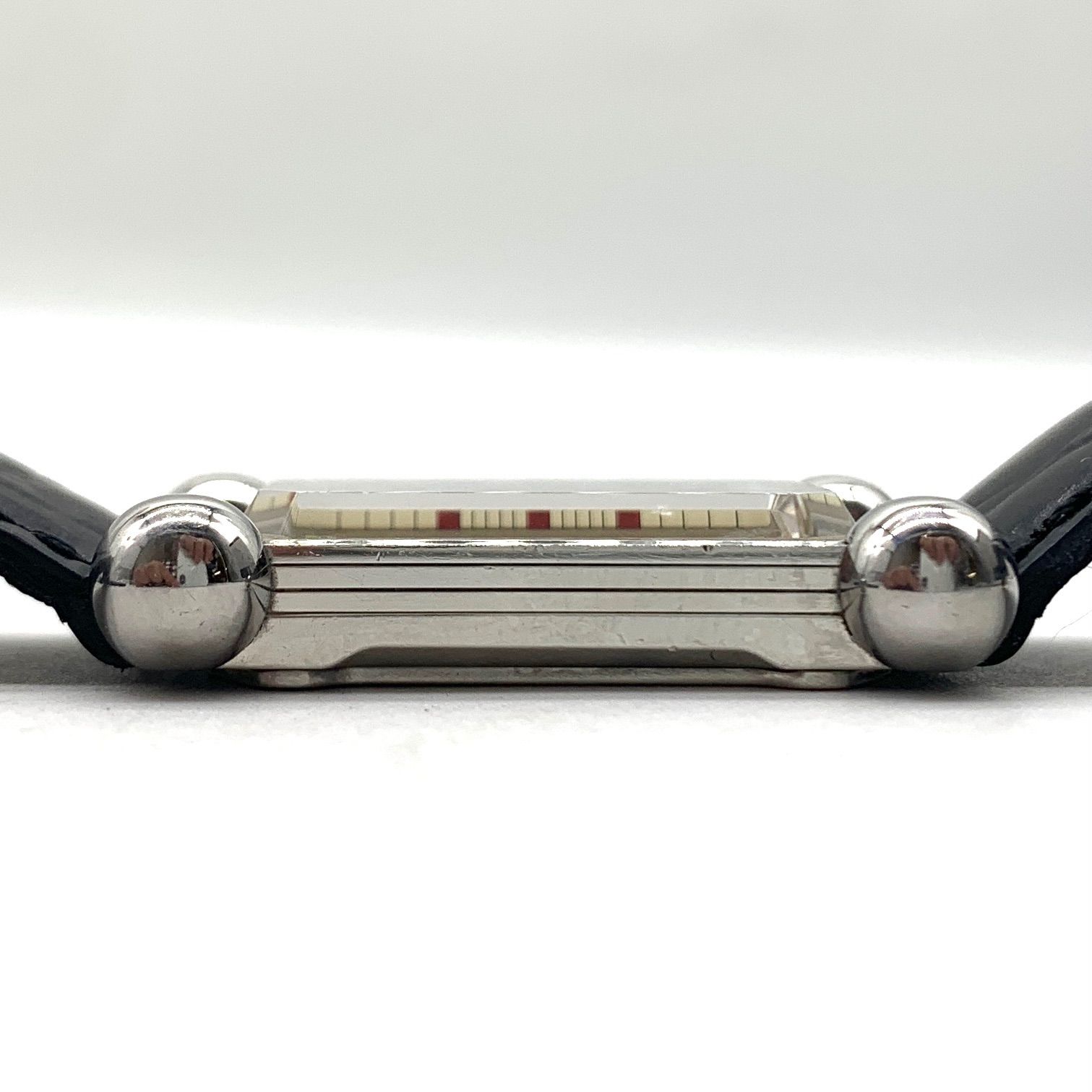 エルミタージュ シルバー×アイボリ系