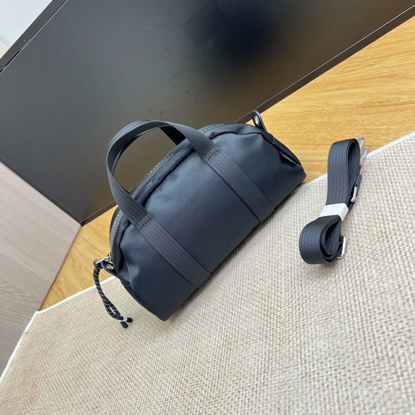 LONGCHAMP Le Pliage Energyシリーズ ロンシャン 手の込んだ ファション 抜群 ボーリングバッグ 円筒型のバッグ バケットバッグ ブラック