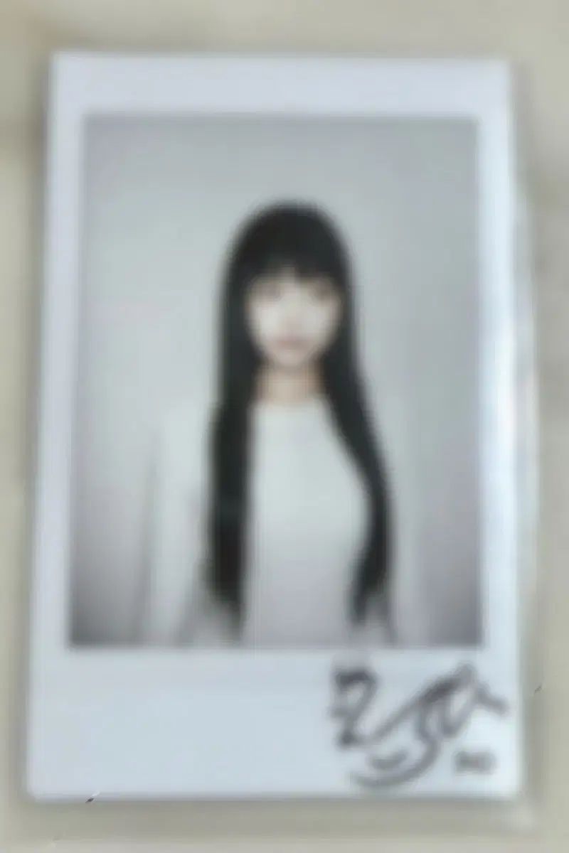 トリプルS ジヨン フールバン サイン入りチェキ - メルカリ