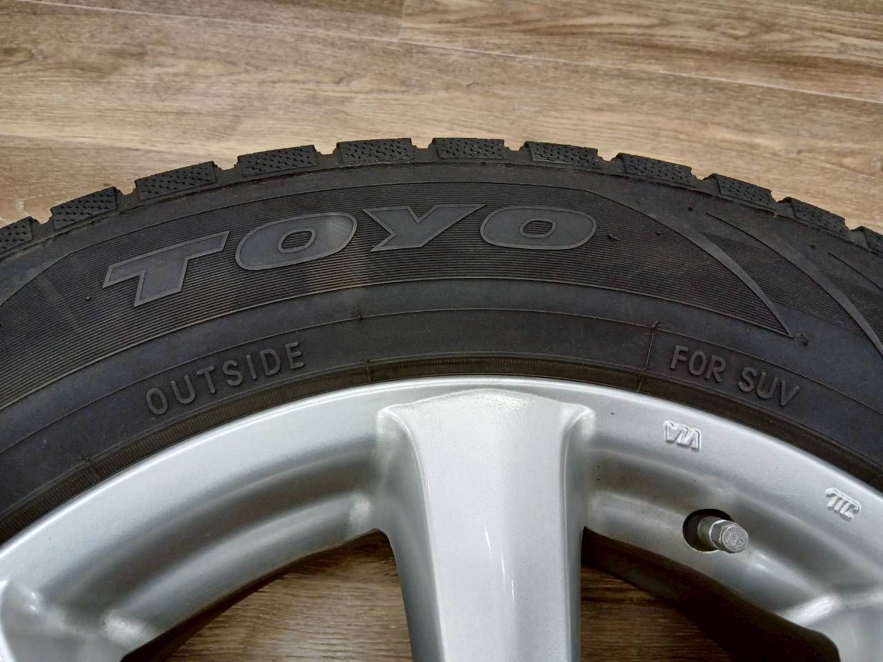 スタッドレスタイヤセット