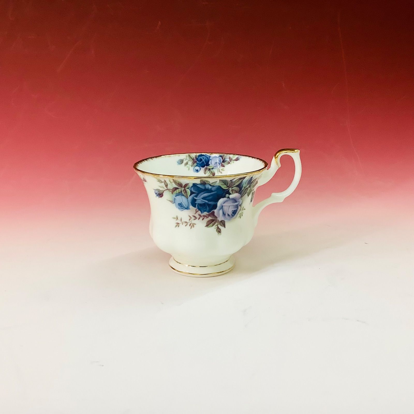 Royal Albert ロイヤルアルバート ムーンライトローズ カップ&ソーサー