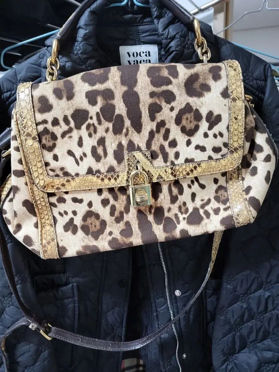 a ヒョウ柄 レオパード トートバッグ ショルダーバッグ ドルチェ＆ガッバーナ