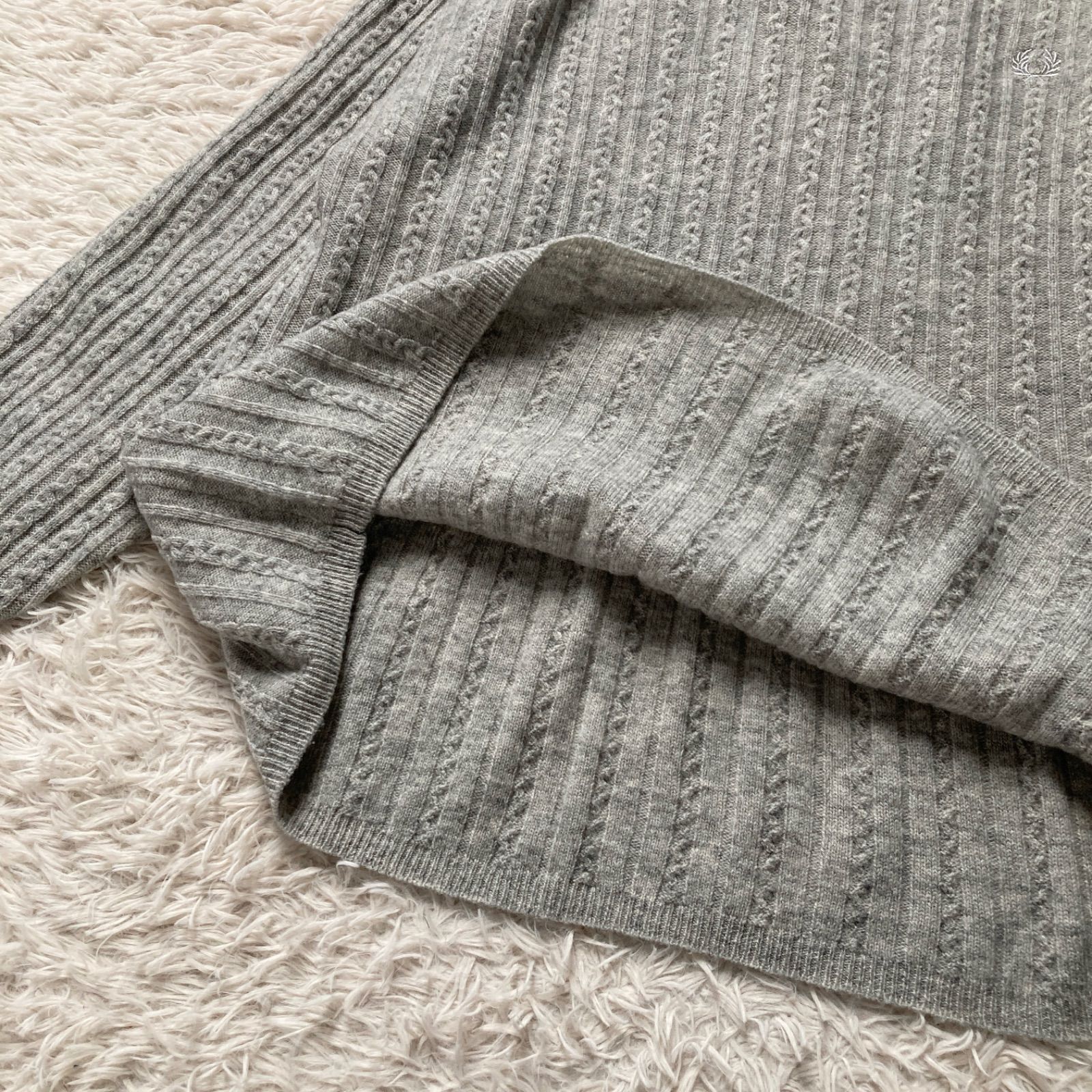 良品 フレッドペリー FRED PERRY Vネック ケーブル ニット セーター