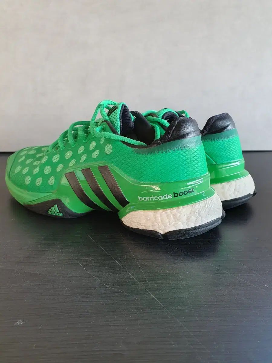  アディダス バリケード ブースター グリーン テニスシューズ 260 シューズ(男性用) テニス