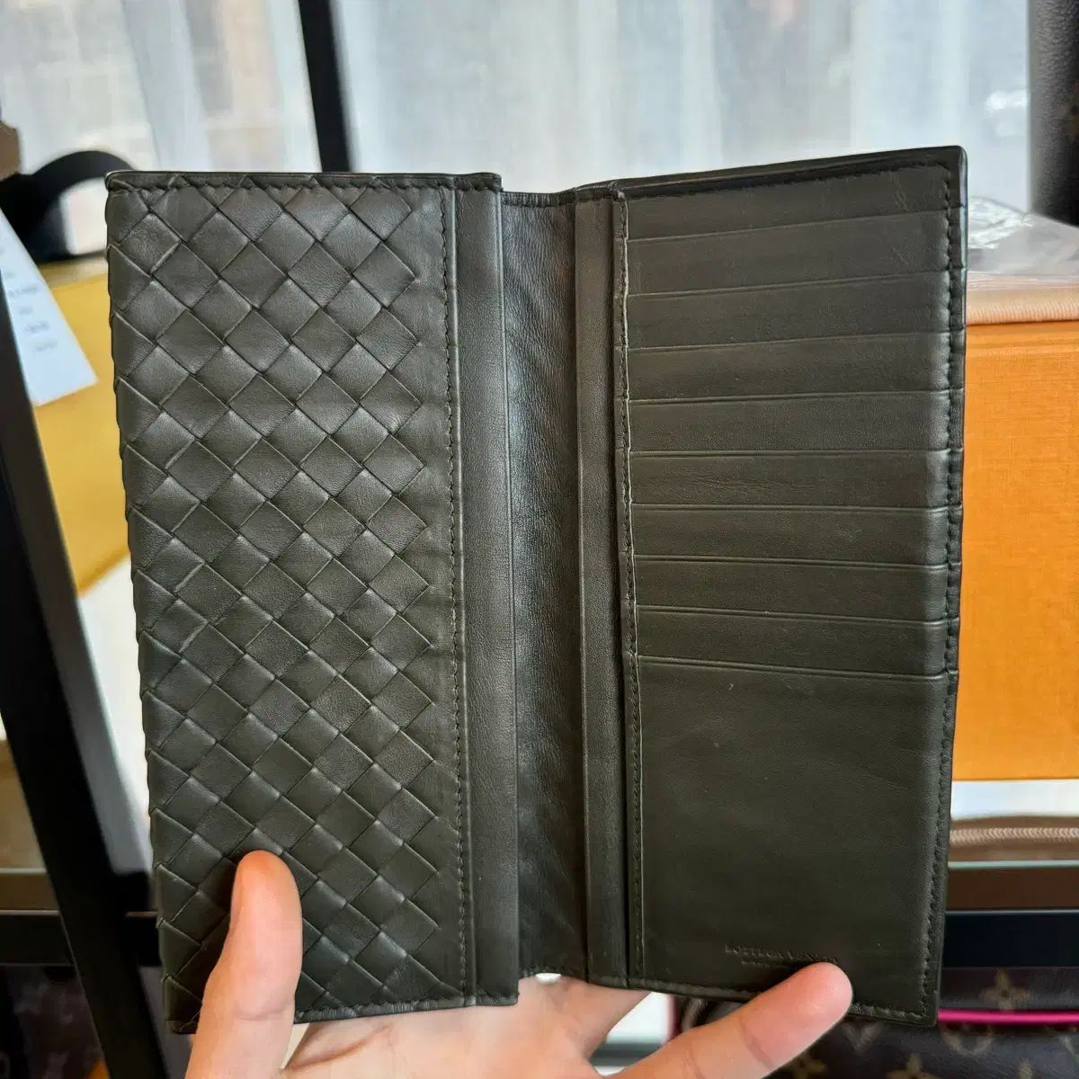 ボッテガ ヴェネタ イントレチャート 長財布 オリーブ カーキ