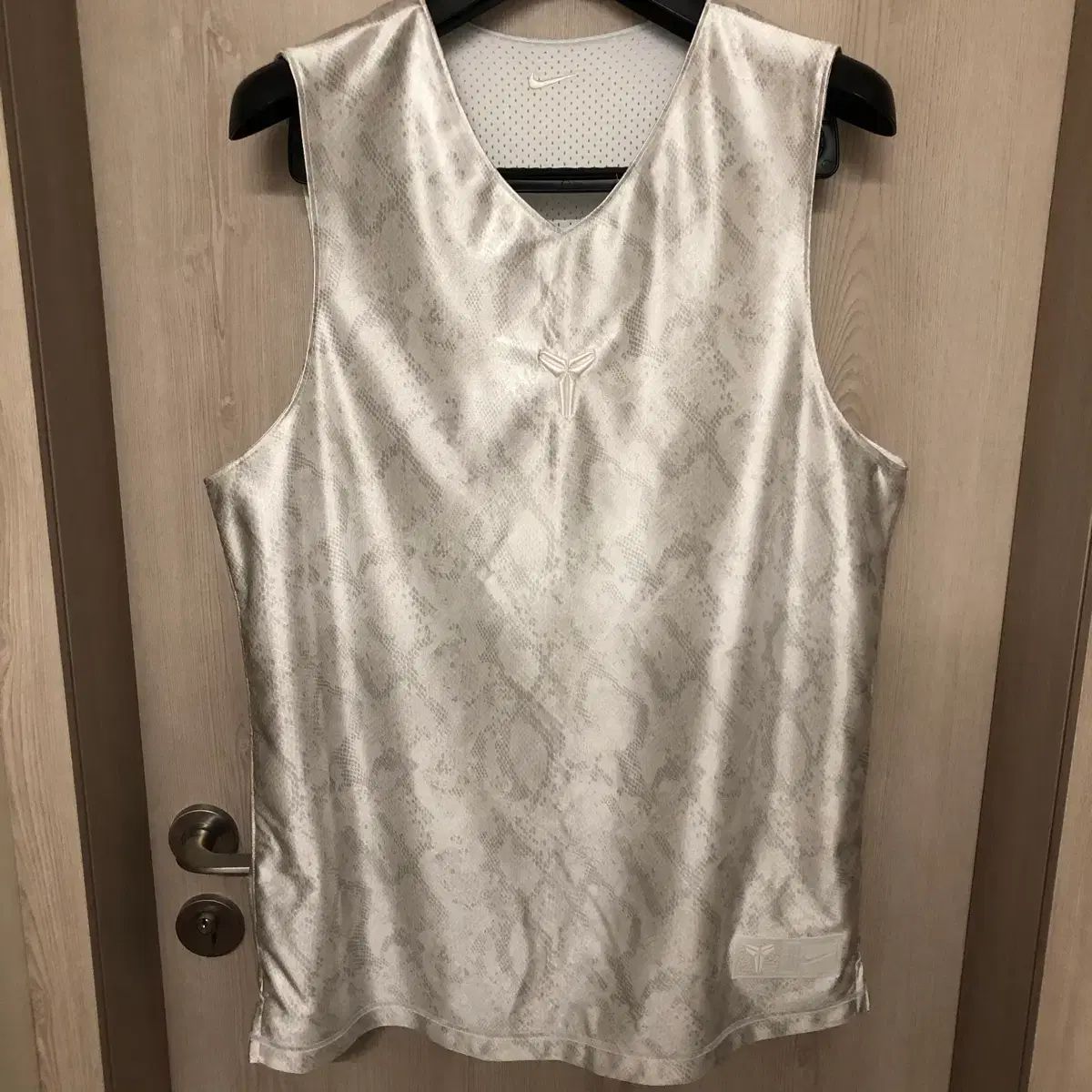 L NIKE コービー 白 Swingman