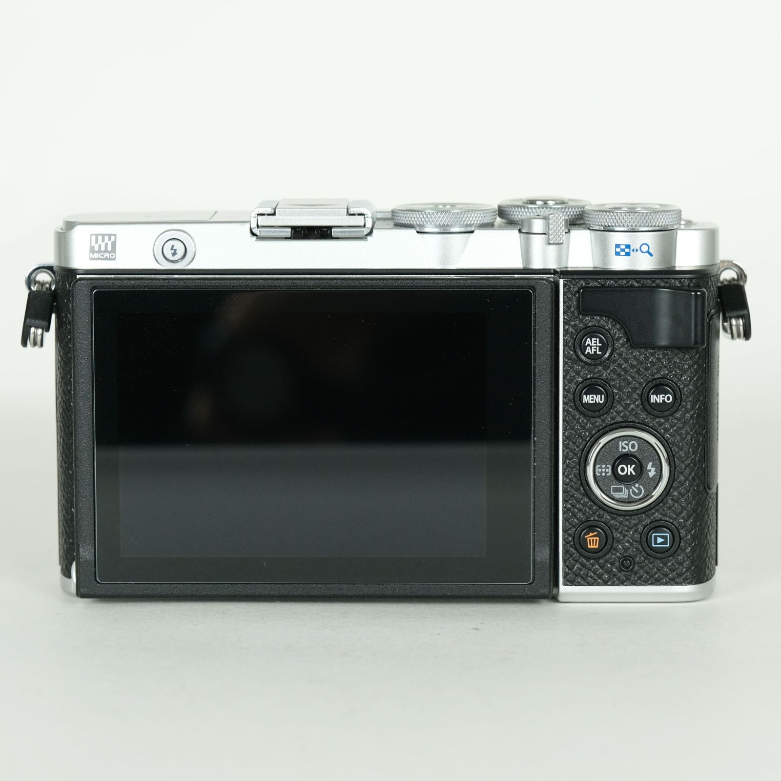 新品同様 | シャッター数558回｜純正レザーケース付] OLYMPUS PEN E-P7