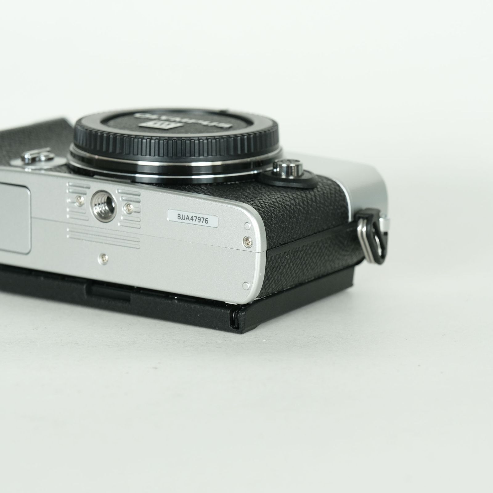 新品同様 | シャッター数558回｜純正レザーケース付] OLYMPUS PEN E-P7