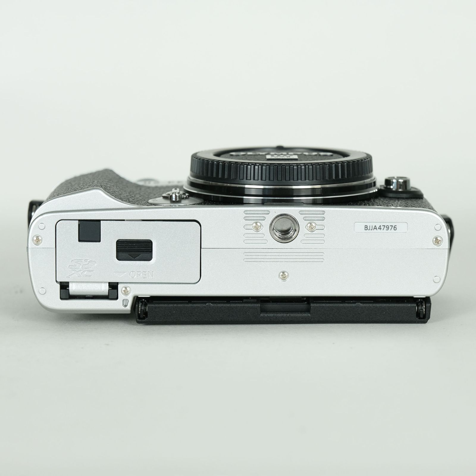 新品同様 | シャッター数558回｜純正レザーケース付] OLYMPUS PEN E-P7