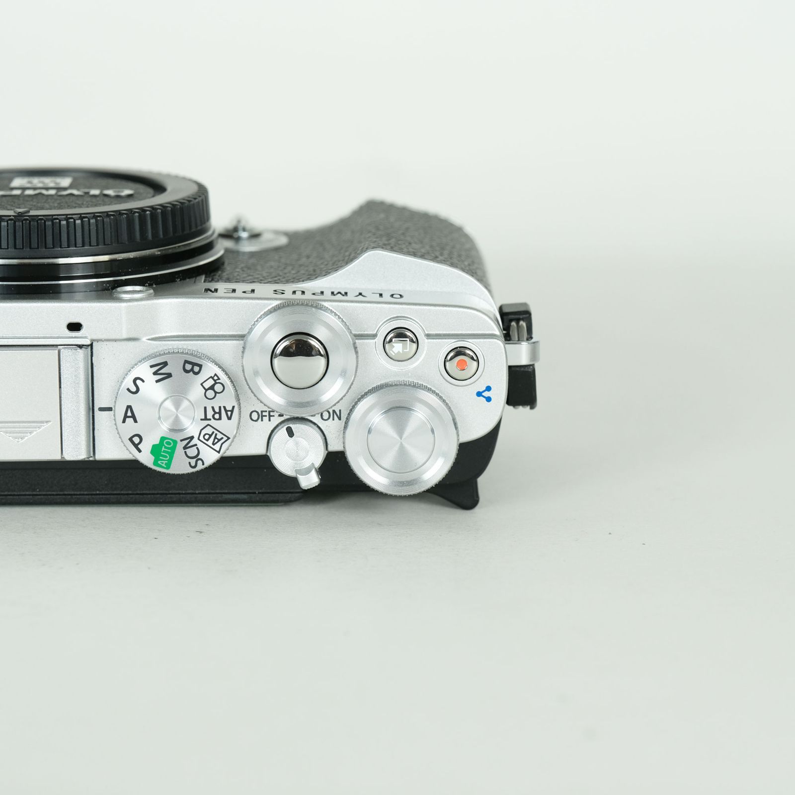 OLYMPUS PEN