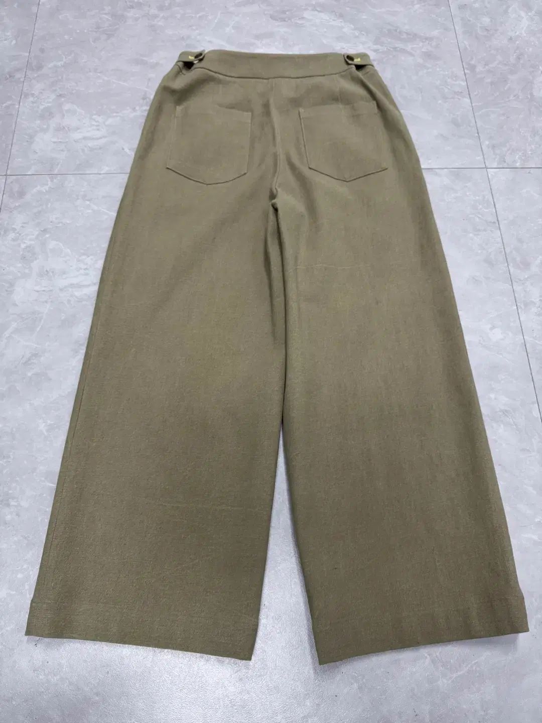 26 トム グレーハウンド 23 FW