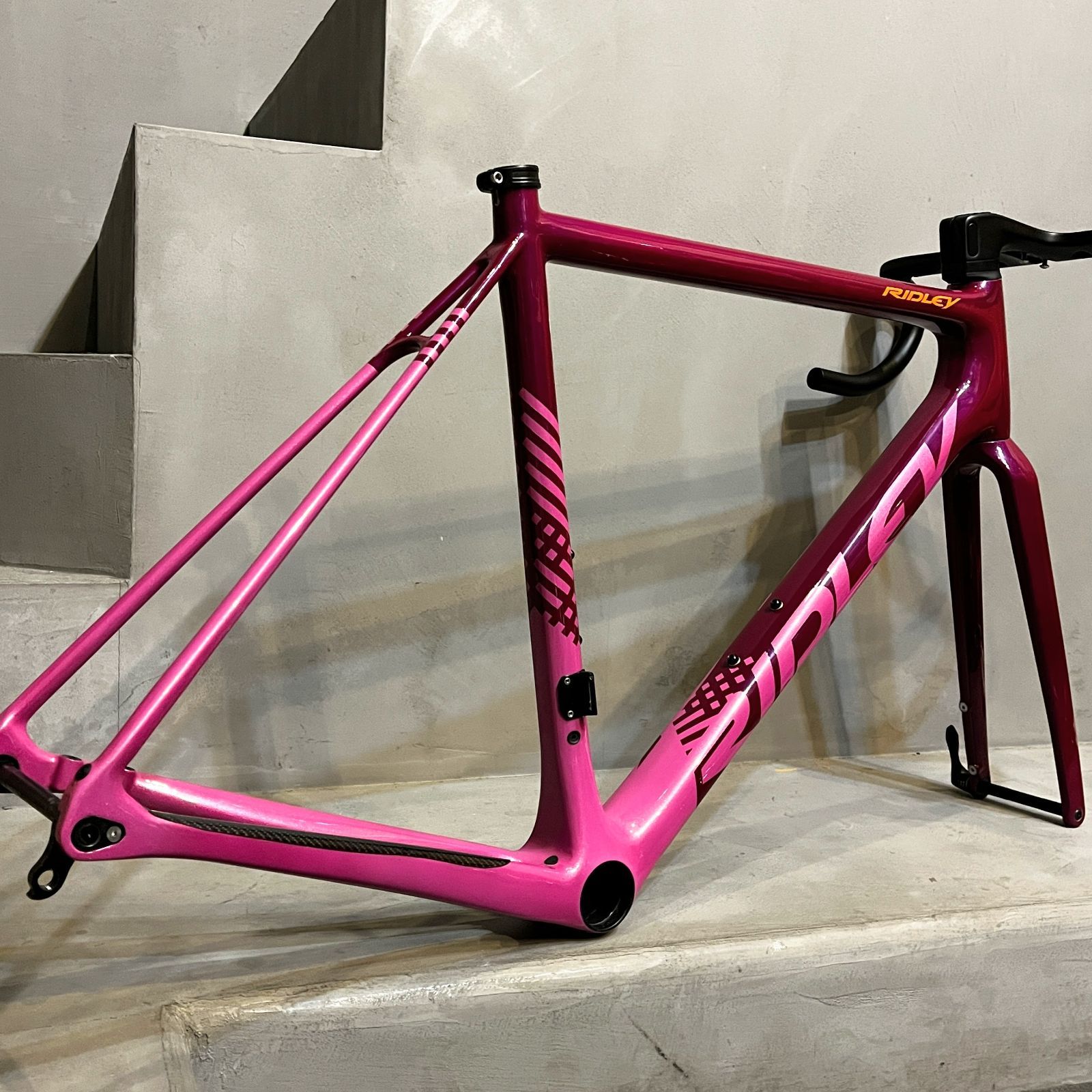 RIDLEY リドレー HELIUM SLX DISC Sサイズ 一体型カーボンハンドル付属