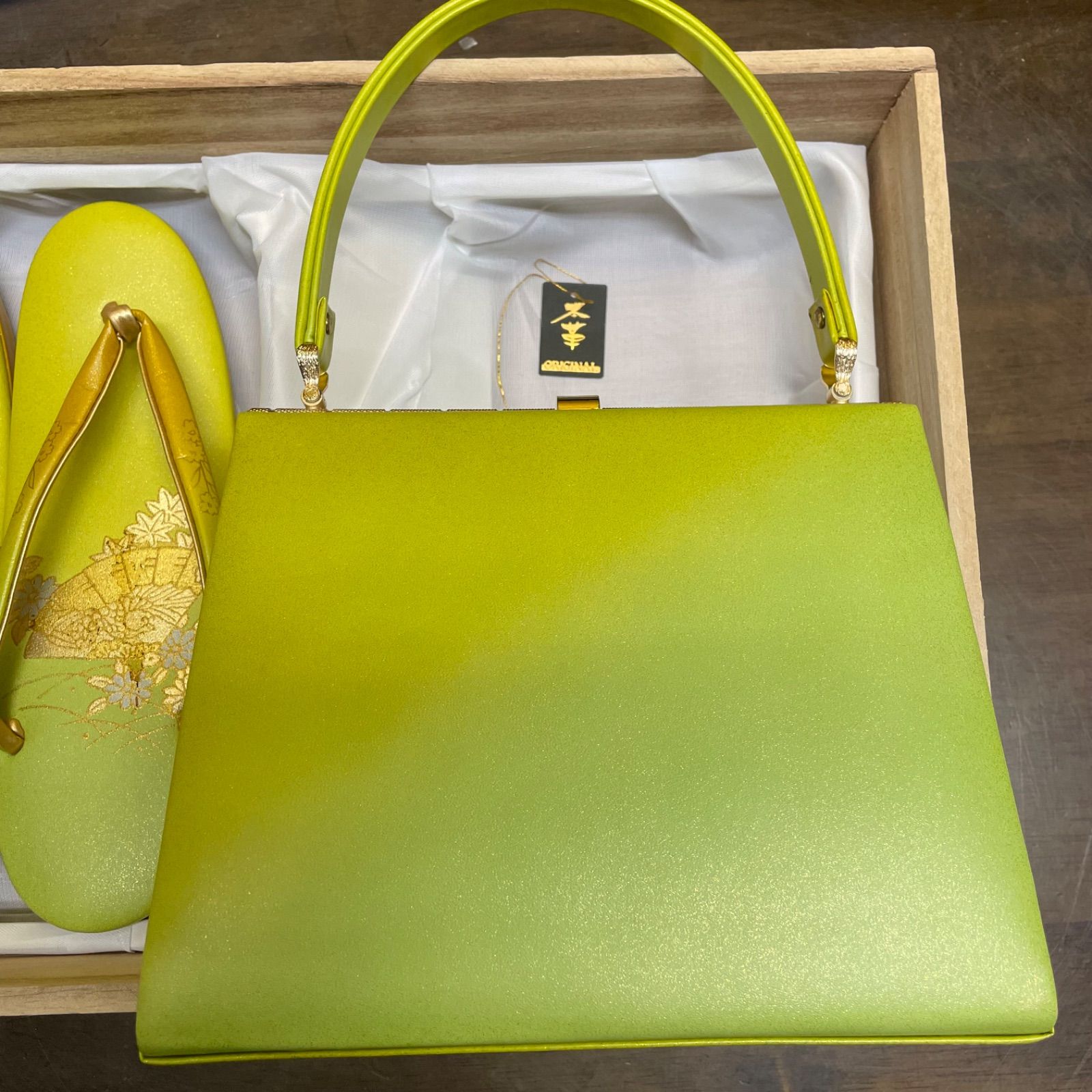 螺鈿】外観美品 和装用ハンドバッグ・草履セット 緑 豪華扇子柄 - メルカリ