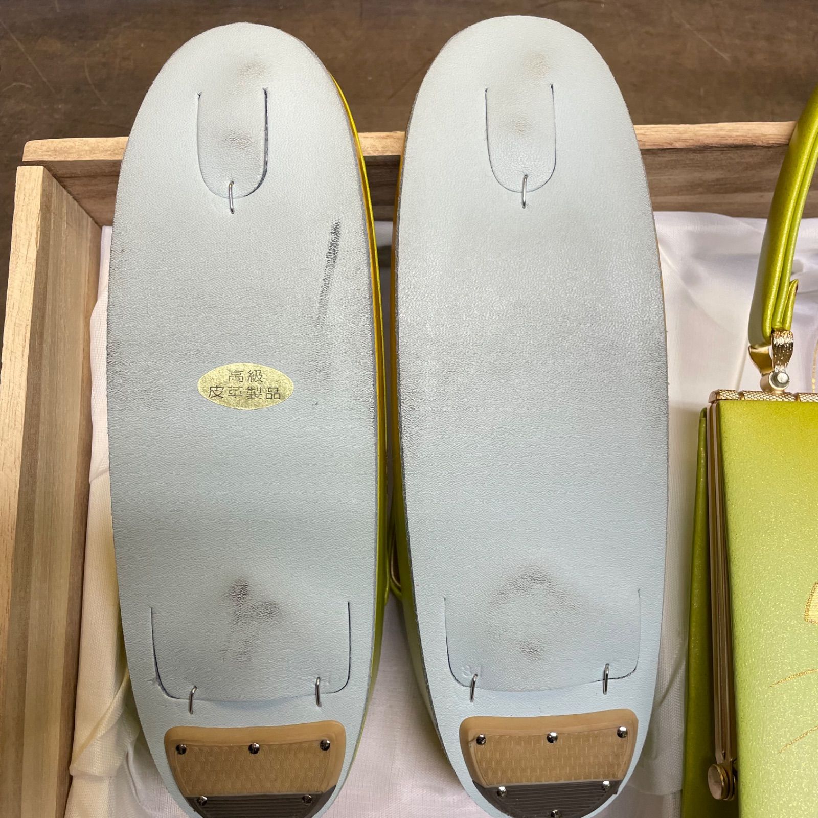 螺鈿】外観美品 和装用ハンドバッグ・草履セット 緑 豪華扇子柄 - メルカリ