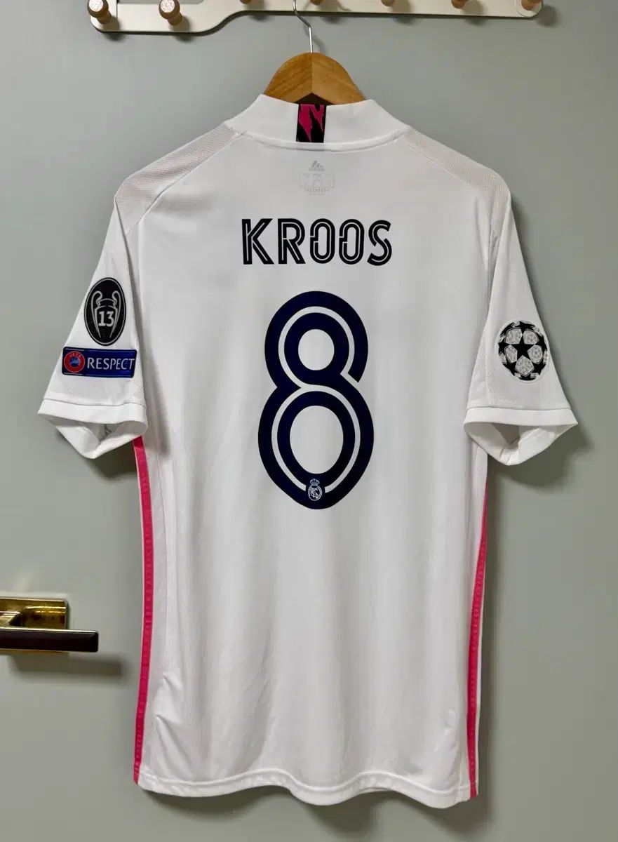 20-21 レアル・マドリード ホーム No 8 トニ・クロース - メルカリ