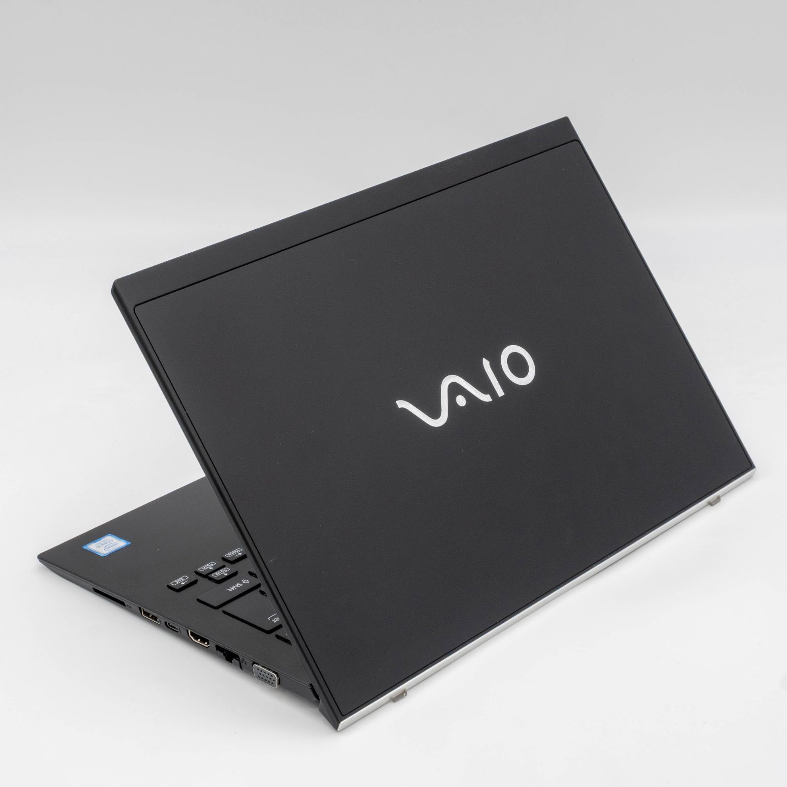 14インチノートパソコン 第8世代Core