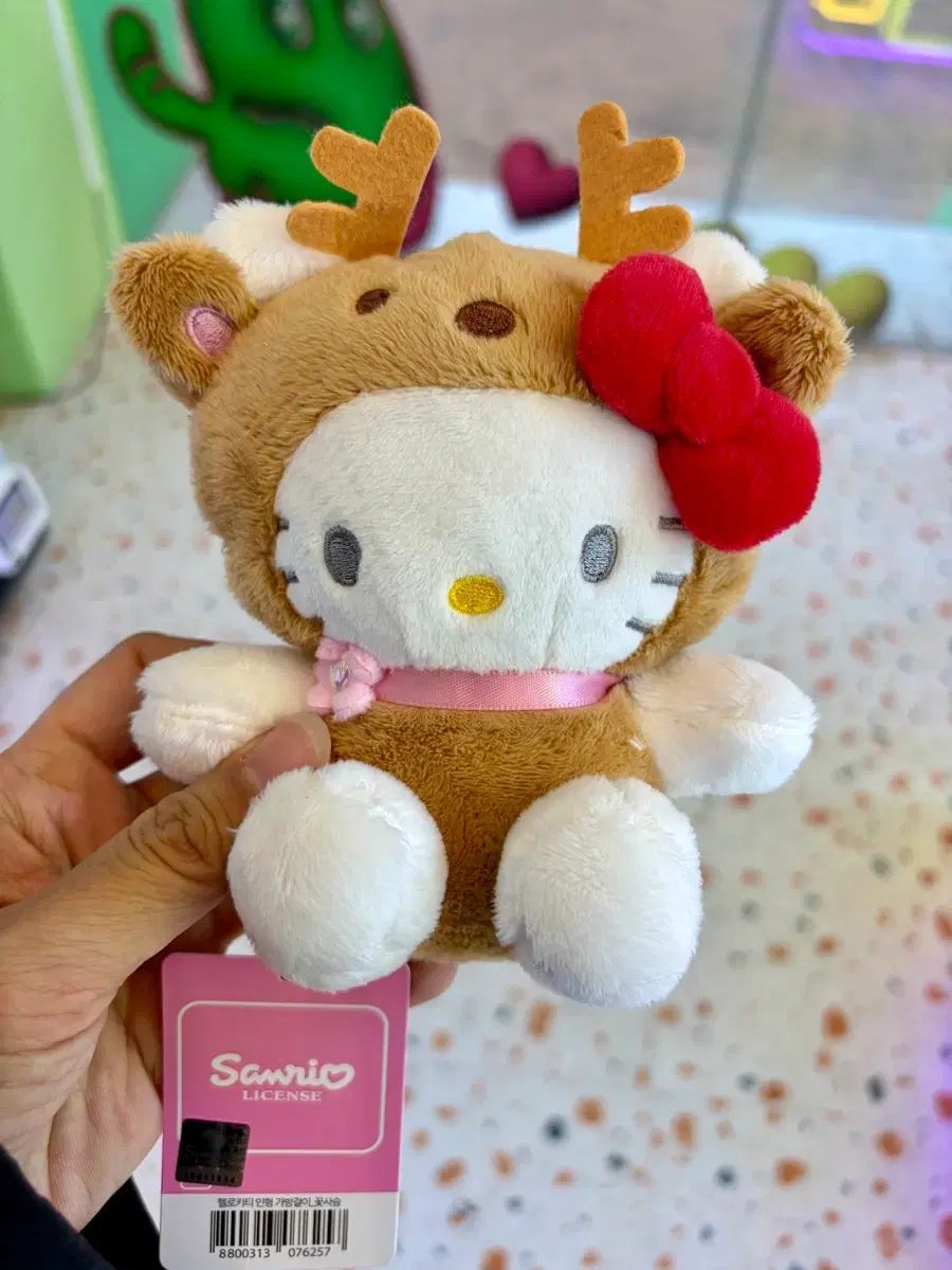 Sanrio ハローキティ トナカイ ぬいぐるみ 花の鹿 キーホルダー バッグ