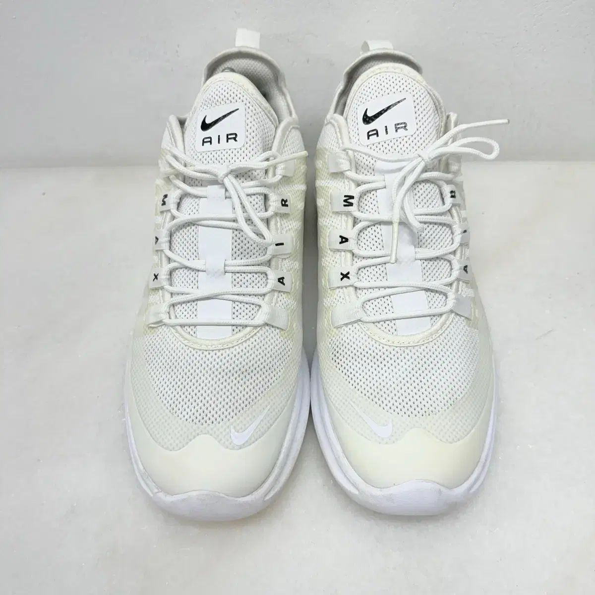 270)ナイキ スニーカー エアマックス エクシス 白 - メルカリ