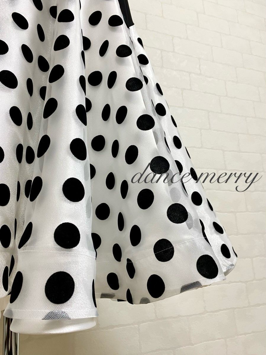 新品 豪華 社交ダンス スカート 黒 白 パーティ 水玉 サテン 4853