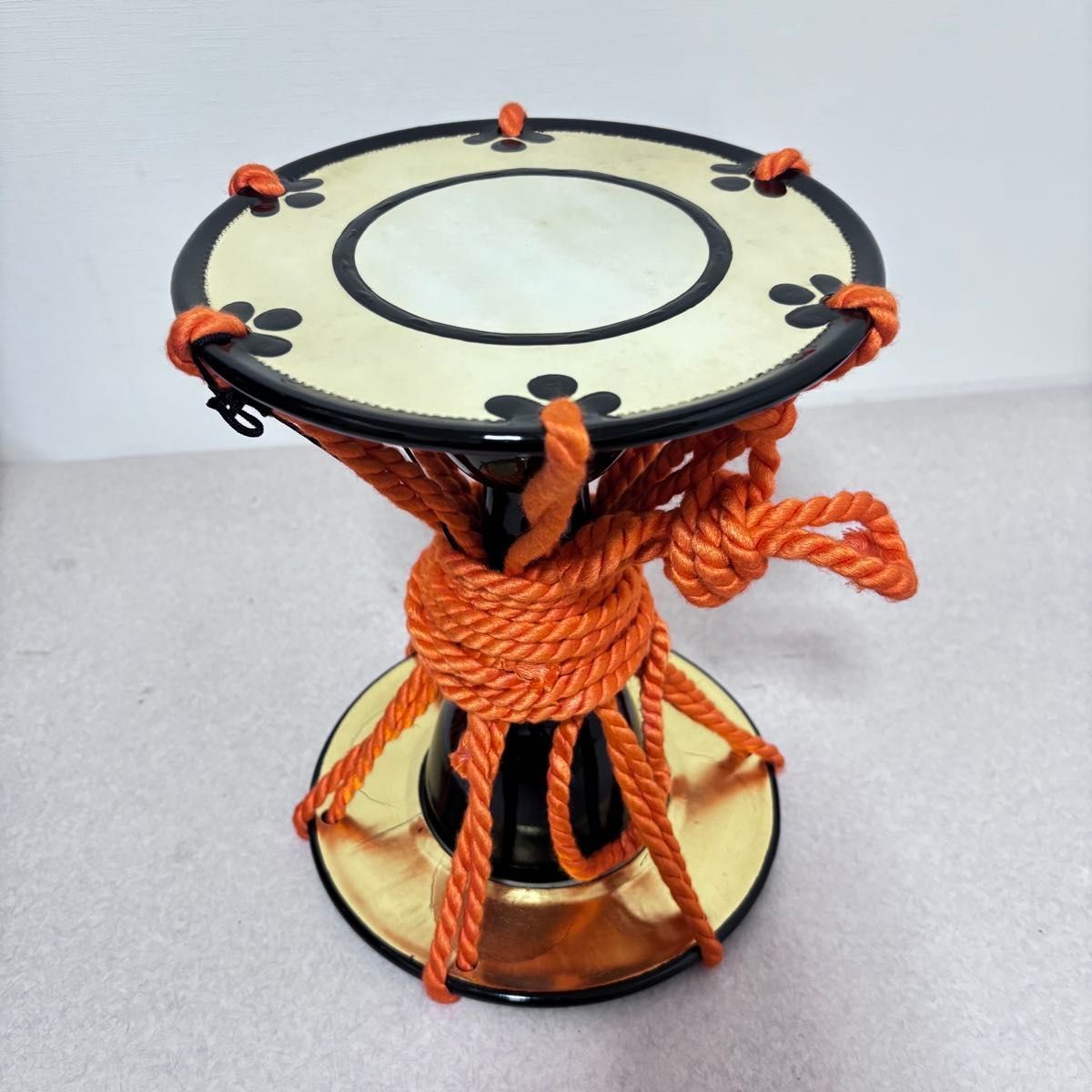 和楽器 小鼓 本皮 ☆【綺麗】本革 小鼓 ハードケース付 和楽器 - メルカリ