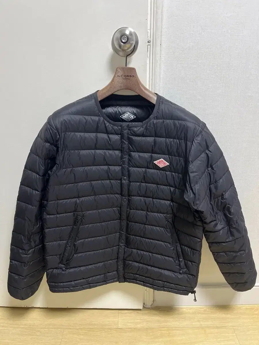 ⭐︎ダントン　ミドルダウン　Mサイズ　ブラック ダントン 軽量ダウン ブラック 42サイズ